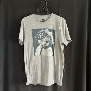 Huf worldwide Shirley Temple with a black-eye t-shirt.